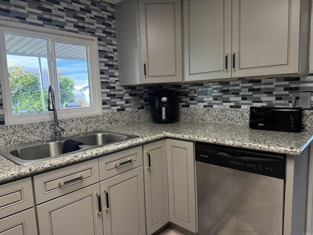 Detail Gallery Image 9 of 38 For 200 N El Camino Real #149,  Oceanside,  CA 92058 - 2 Beds | 2 Baths