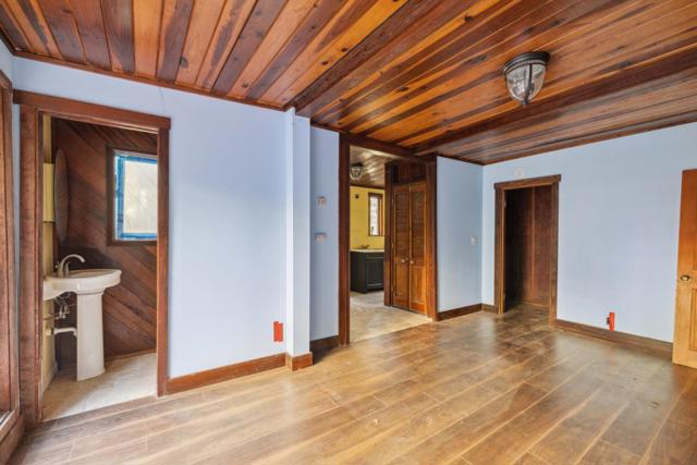 24140 Schulties Road, Los Gatos CA: https://media.crmls.org/mediaz/c42d6228-9324-4de2-8b04-61a675e89609.jpg