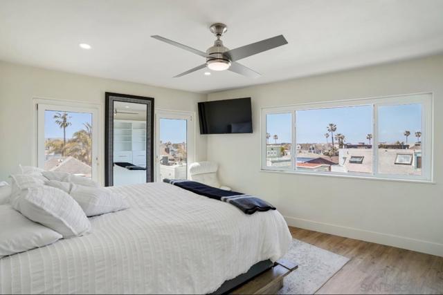2820 Bayside Walk, San Diego CA: https://media.crmls.org/mediaz/c42e631d-5f8a-4650-866b-6282f7dd4cd2.jpg