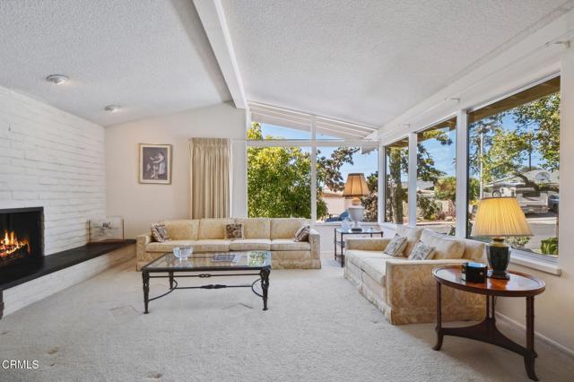 262 Crestwood Avenue, Ventura CA: https://media.crmls.org/mediaz/c42e82a4-6633-4cce-a6ed-0201e264c7de.jpg