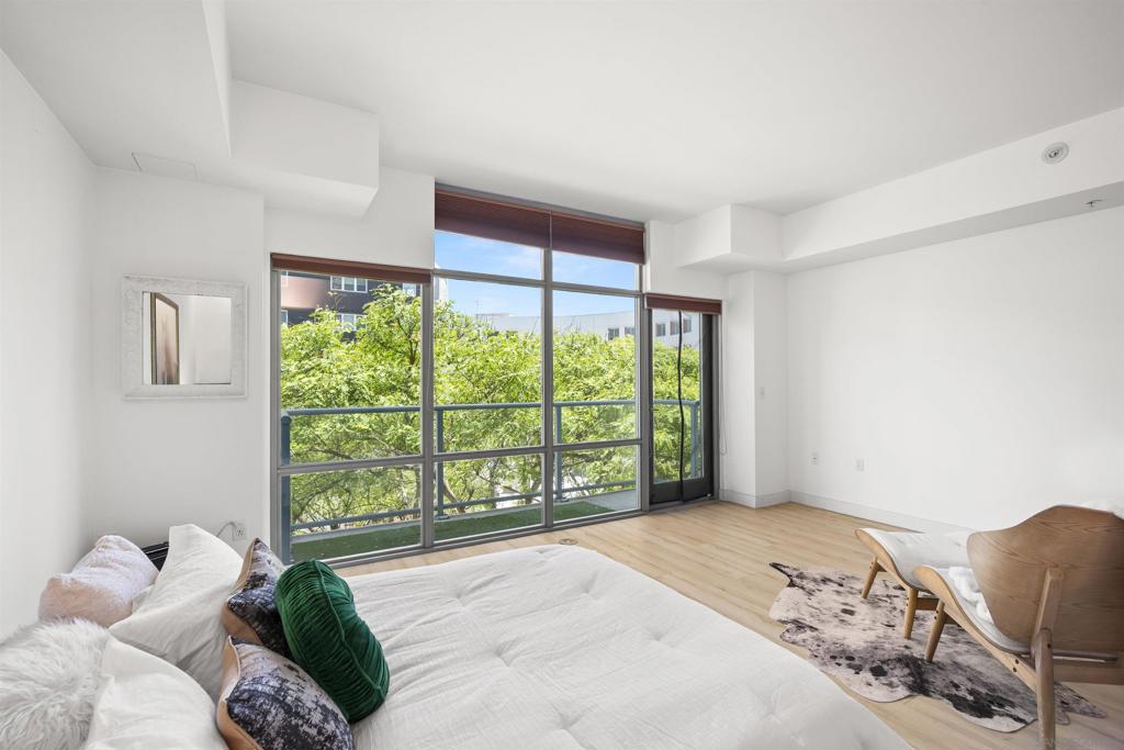 206 Park Blvd #405