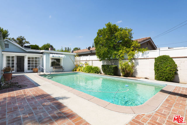 14755 Huston Street, Sherman Oaks CA: https://media.crmls.org/mediaz/c42f9155-5382-4f85-a34f-44f7e967af46.jpg