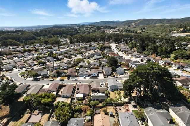 2621 Heather Lane, San Bruno CA: https://media.crmls.org/mediaz/c430c8cc-feaf-4896-bf56-af1a53904a2a.jpg