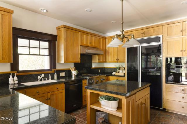 1813 Wayne Avenue, South Pasadena CA: https://media.crmls.org/mediaz/c431dec7-2258-4c9d-adba-6c2d7ee328bd.jpg