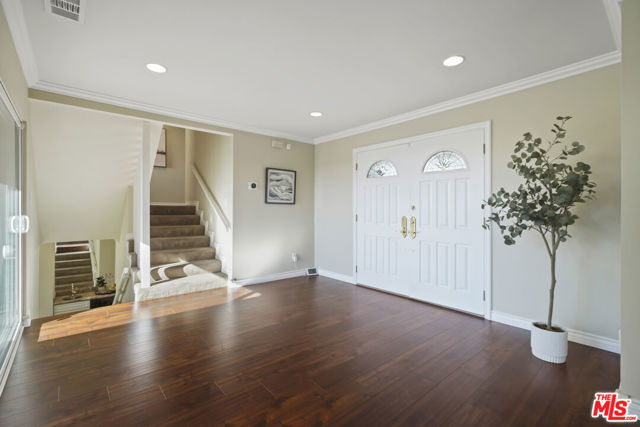 4015 Karelia Street, Los Angeles CA: https://media.crmls.org/mediaz/c431f697-46c3-4488-b919-5e35e97db94d.jpg