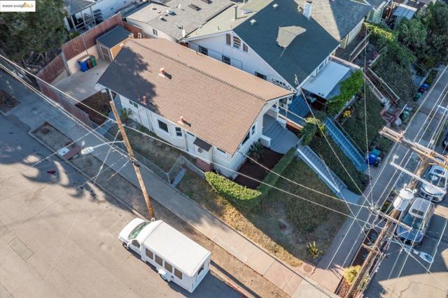 1641 E 20th Street, Oakland CA: https://media.crmls.org/mediaz/c4323282-31a6-46d5-90c0-7d67c2a3e191.jpg