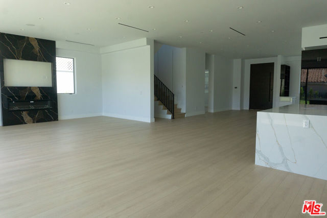10360 Ilona Avenue, Los Angeles CA: https://media.crmls.org/mediaz/c4328c37-4897-4ed1-8ed8-34b7788ee324.jpg