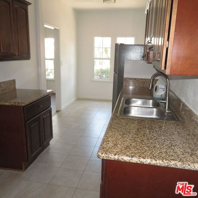 4705 Halldale Avenue, Los Angeles CA: https://media.crmls.org/mediaz/c432bf40-d247-4f3d-8536-0e90e6ceeedc.jpg