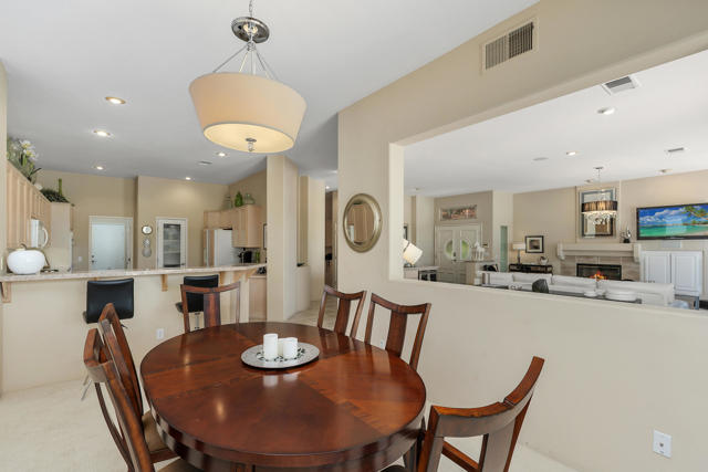 99 Kavenish Drive, Rancho Mirage CA: https://media.crmls.org/mediaz/c432d341-50b7-4aa6-8934-97398a65d4a6.jpg