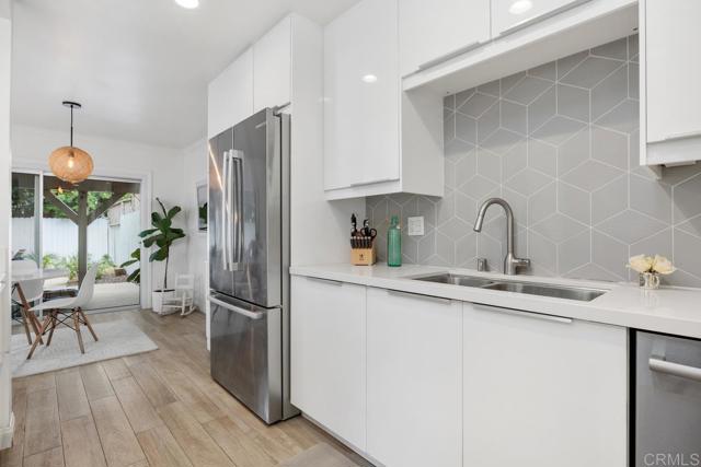 202 Calle De Sereno, Encinitas CA: https://media.crmls.org/mediaz/c4339136-d3a4-4f8c-8e13-5faf5511c6b5.jpg