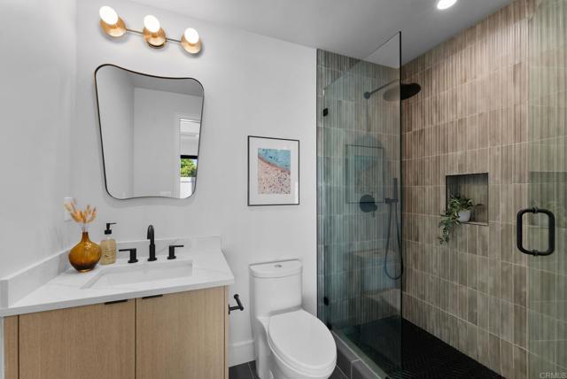 Detail Gallery Image 20 of 24 For 4214 Tonopah Ave, San Diego,  CA 92110 - 3 Beds | 3/1 Baths