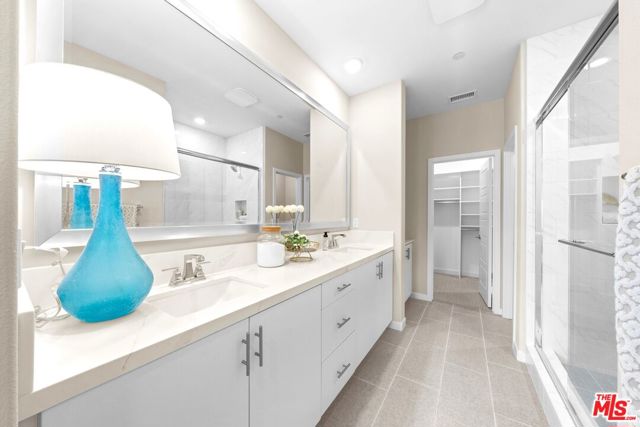 27056 Tanager Lane, Valencia CA: https://media.crmls.org/mediaz/c433bf81-71e9-49e7-8adc-a0374323ac13.jpg