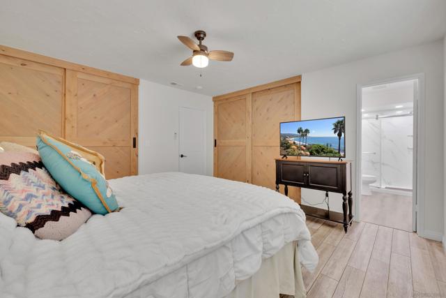 13918 Putney Rd, Poway CA: https://media.crmls.org/mediaz/c433df8a-0cea-4531-9920-aaf5a7a3002d.jpg
