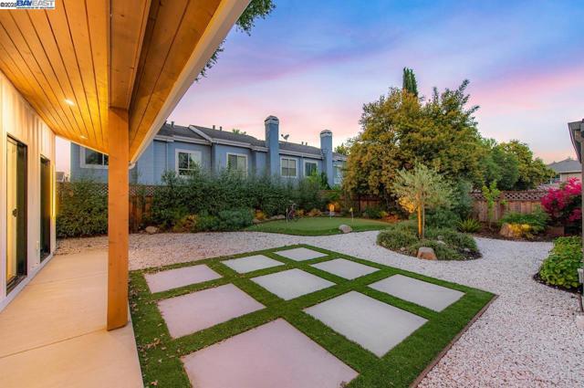 4073 Stanley Blvd, Pleasanton CA: https://media.crmls.org/mediaz/c43430ec-dc61-43f9-9f62-3e4f2d7b6b70.jpg