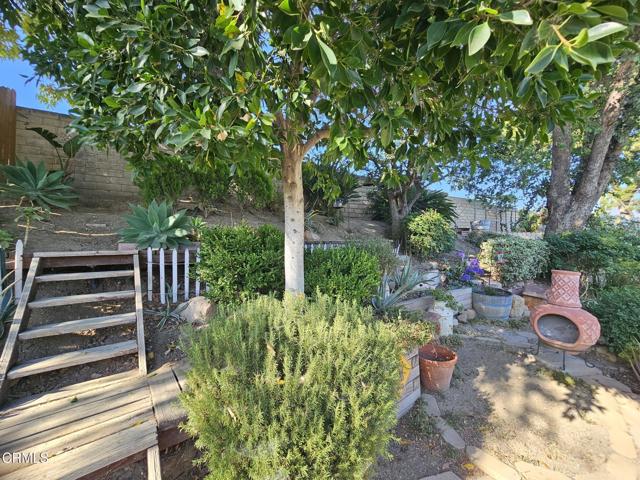 11643 Luanda Street, Lakeview Terrace CA: https://media.crmls.org/mediaz/c43534f5-48cc-4c22-a726-902944542e0d.jpg