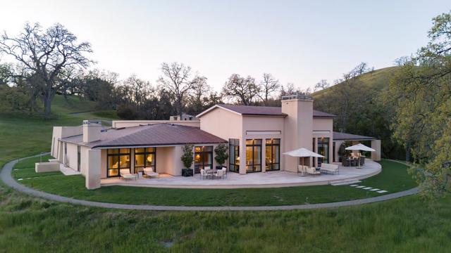 20 Long Ridge Trail, Carmel CA: https://media.crmls.org/mediaz/c436fb12-e859-4846-b1b0-4893d8cd653c.jpg
