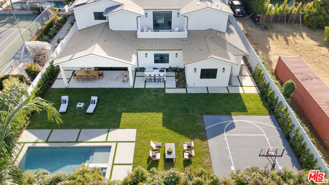 5036 Woodley Avenue, Encino CA: https://media.crmls.org/mediaz/c4376947-9ba8-4844-9a81-a2c7276f228e.jpg