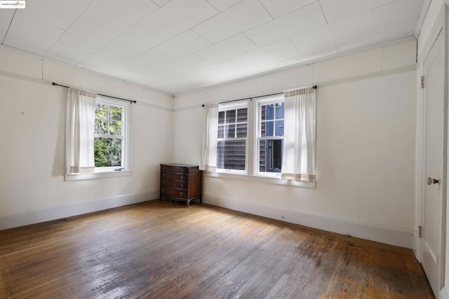 1001 Cragmont Ave, Berkeley CA: https://media.crmls.org/mediaz/c4384333-88a1-4434-9d67-ea0f1fe79072.jpg