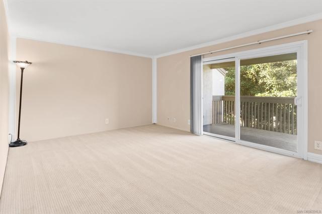 8561 Villa La Jolla Dr, La Jolla CA: https://media.crmls.org/mediaz/c43883f8-5392-48c0-80b6-c991524c1ed4.jpg