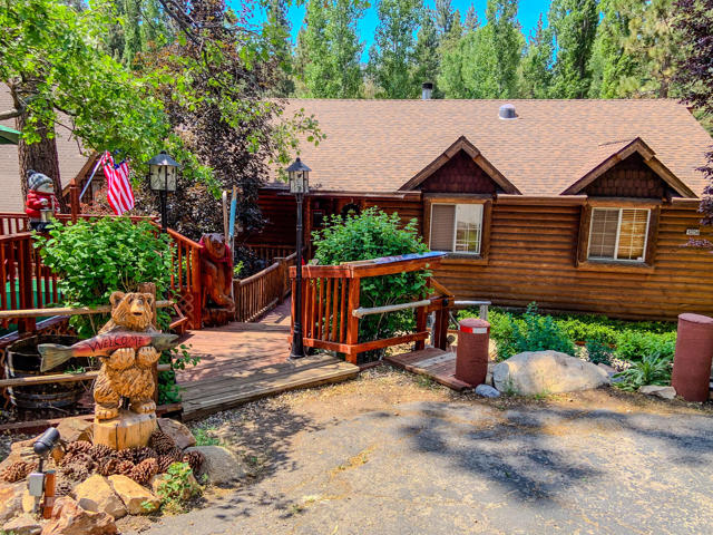 43259 Bow Canyon Road, Big Bear CA: https://media.crmls.org/mediaz/c438cf89-0bfb-4dc7-a43e-ba64de2a9551.jpg
