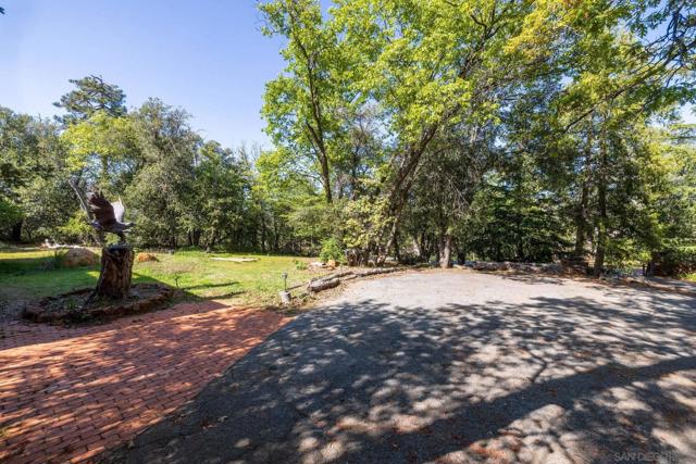 3131 Pera Alta Dr, Julian CA: https://media.crmls.org/mediaz/c4390dbf-12cc-44ba-a632-ffab214035f7.jpg