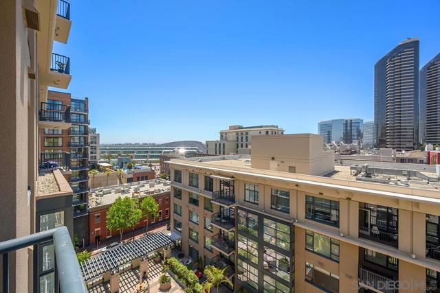 530 K Street, San Diego CA: https://media.crmls.org/mediaz/c43932b9-f7d9-499c-8b00-982207e5d455.jpg