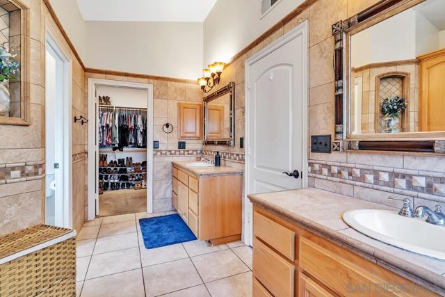 22318 Casa De Carol, Ramona CA: https://media.crmls.org/mediaz/c439e874-2d57-47c7-8f6c-5821b2d3b24b.jpg