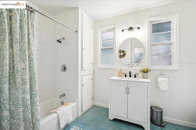 342 El Toyonal, Orinda CA: https://media.crmls.org/mediaz/c43a4c13-6c0a-4c7e-8d3c-a5d0a8c8f325.jpg