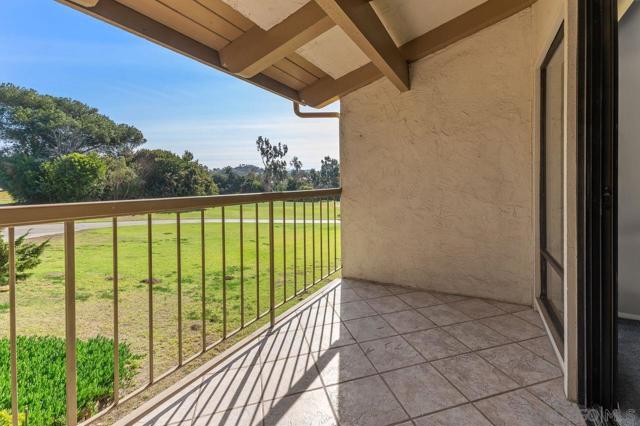 12555 Oaks North Dr, San Diego, California 92128, 2 Bedrooms Bedrooms, ,2 BathroomsBathrooms,Condominium,For Sale,Oaks North Dr,250016979SD