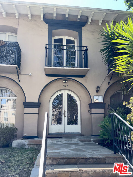 439 N Van Ness Avenue