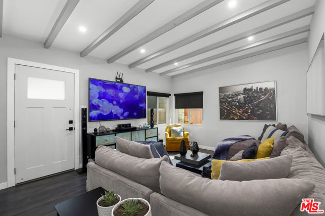 3741 Woolwine Drive, Los Angeles CA: https://media.crmls.org/mediaz/c43ad64a-614b-4221-8631-4c7da7dd2ff6.jpg