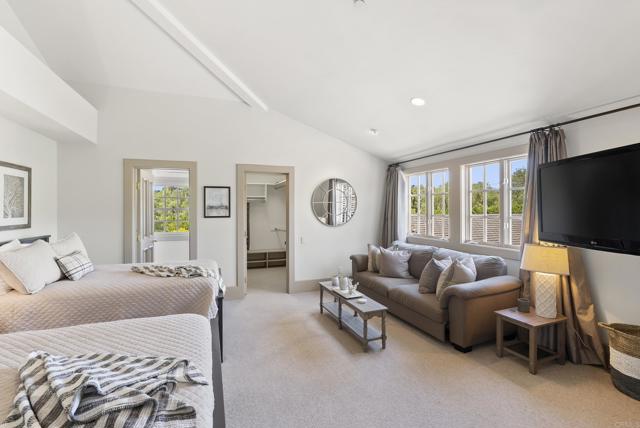 Detail Gallery Image 20 of 27 For 17309 via De Fortuna, Rancho Santa Fe,  CA 92067 - 6 Beds | 6/1 Baths