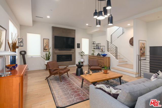 2022 Harriman Lane, Redondo Beach, California 90278, 5 Bedrooms Bedrooms, ,4 BathroomsBathrooms,Residential,Sold,Harriman,24456453
