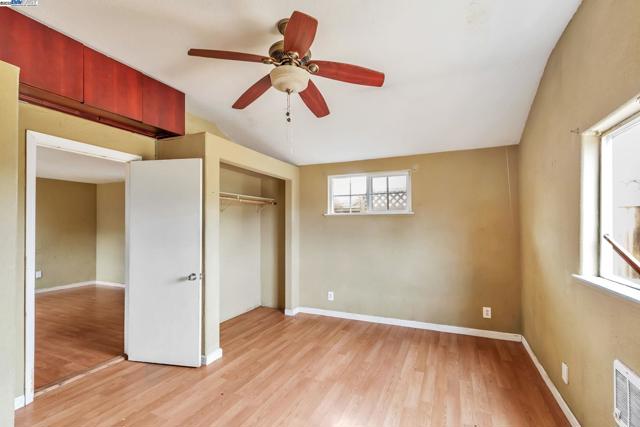 6547 Dairy Ave, Newark CA: https://media.crmls.org/mediaz/c43b61a7-74a4-42dc-af61-2b442e4c76c5.jpg