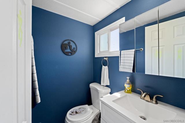 1515 Capalina Rd, San Marcos CA: https://media.crmls.org/mediaz/c43b71fb-7042-4d64-854f-391668655573.jpg