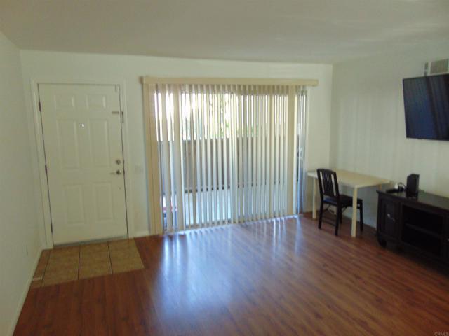 Photo #5: PTP2305046 Listing 