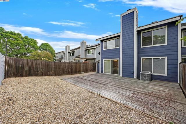 117 Pelican Loop, Pittsburg CA: https://media.crmls.org/mediaz/c43be429-af89-4c32-8fba-405298f70532.jpg