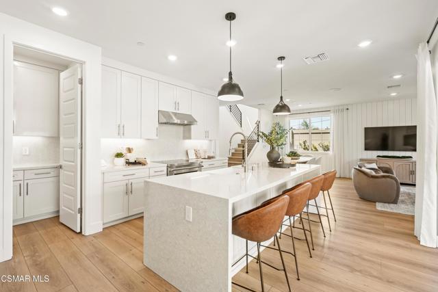 4819 E Beltramo Ranch Road, Moorpark CA: https://media.crmls.org/mediaz/c43c00ad-2533-4814-983b-8f962f7a1463.jpg