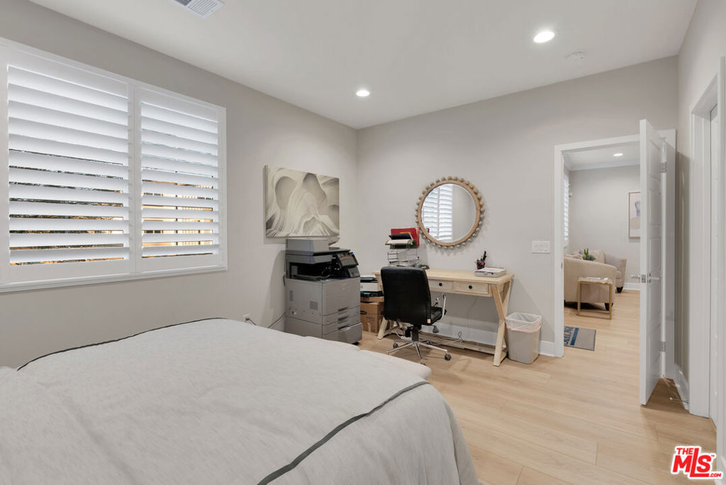 MLS #25614795 image #13