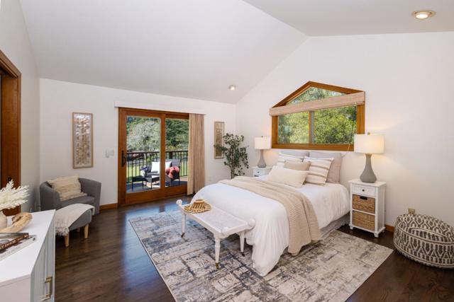 573 Meadow Road, Aptos CA: https://media.crmls.org/mediaz/c43c547a-7684-455a-a6ba-4f0caabf56c4.jpg