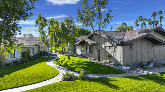 209 Bouquet Canyon Drive, Palm Desert, CA 92211