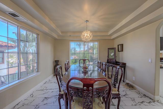 22633 Inspiration Pt, Canyon Lake CA: https://media.crmls.org/mediaz/c43c755d-e653-419d-9a40-8e4443cce5a3.jpg