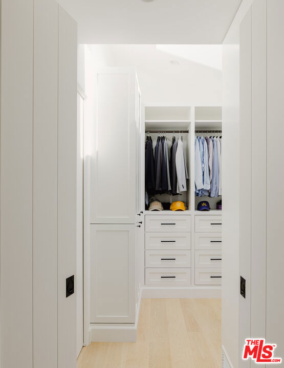 Image 16 of 41 For 408 Westbourne Drive