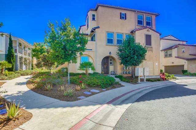 Detail Gallery Image 1 of 1 For 4326 Star Path Way #1,  Oceanside,  CA 92056 - 4 Beds | 4 Baths