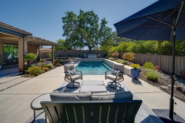 8300 Willowood Place, Granite Bay CA: https://media.crmls.org/mediaz/c43f23de-c107-4940-839b-2f8fadfe26a7.jpg