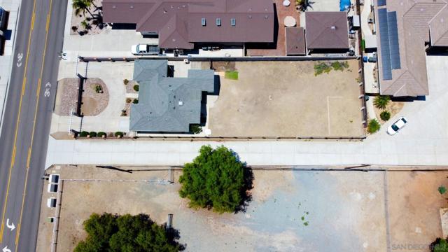 5361 Central Ave, Bonita CA: https://media.crmls.org/mediaz/c43f528c-595f-4eed-80e0-7a6d942f6917.jpg