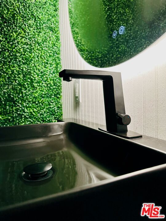 https://media.crmls.org/mediaz/c43f65ef-09c6-4ba3-b0c2-2334829b1205.jpg?preset=X-Large