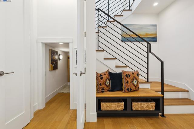 5472 KALES AVENUE, Oakland CA: https://media.crmls.org/mediaz/c43fc027-740f-4580-8b83-7832e44ac18d.jpg