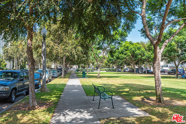 13044 Pacific, Playa Vista CA: https://media.crmls.org/mediaz/c44020bc-d5ff-49e2-b857-800904f39fde.jpg