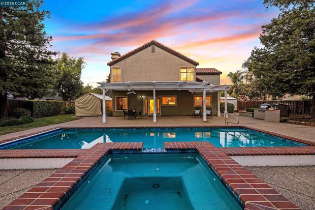 1340 Breakwater Way, Brentwood CA: https://media.crmls.org/mediaz/c44084e2-732d-4238-99e8-3aeb47e4725b.jpg